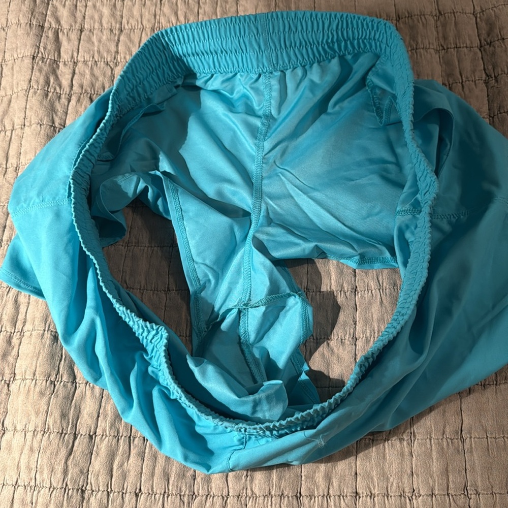 Like new VENUS board shorts - Picture 4 of 6